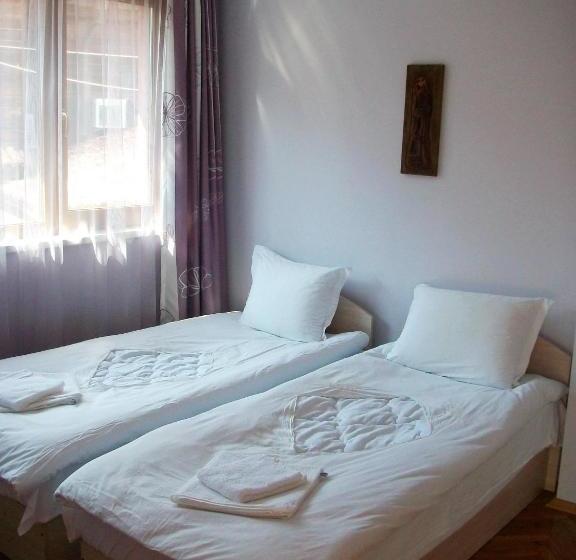 پانسیون Guest House Lilly