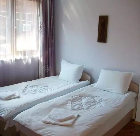 پانسیون Guest House Lilly