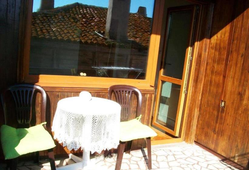 پانسیون Guest House Lilly