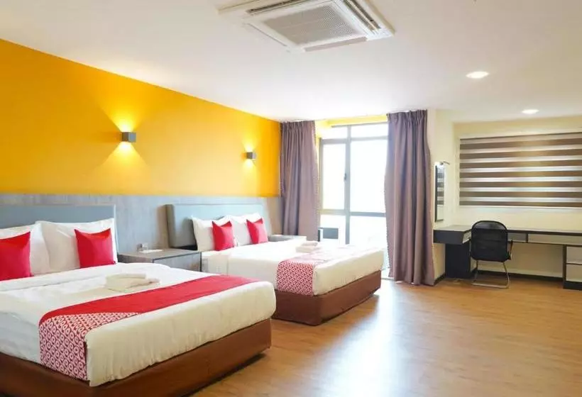 Retkeilymaja Season Inn Bintulu