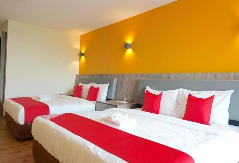 Retkeilymaja Season Inn Bintulu