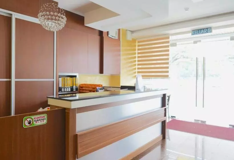 Retkeilymaja Season Inn Bintulu