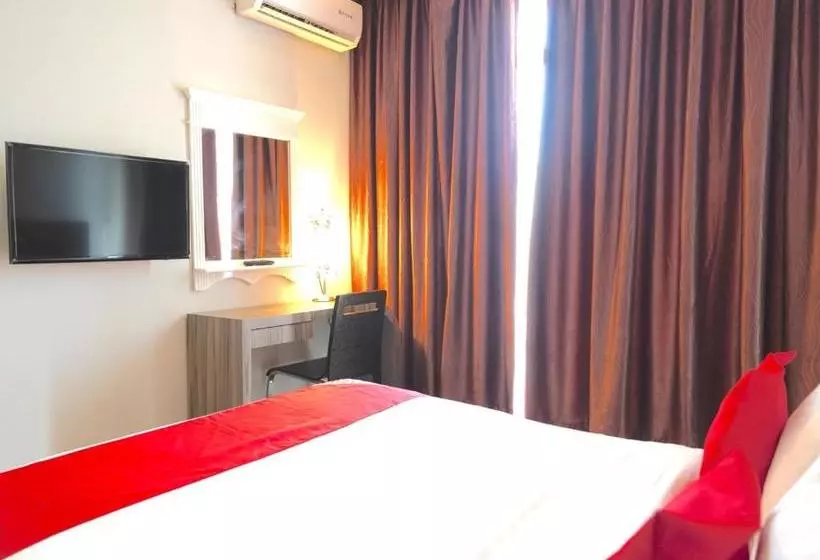 Retkeilymaja Season Inn Bintulu