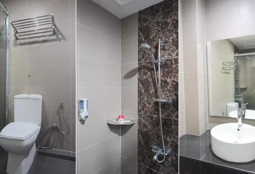 Retkeilymaja Season Inn Bintulu