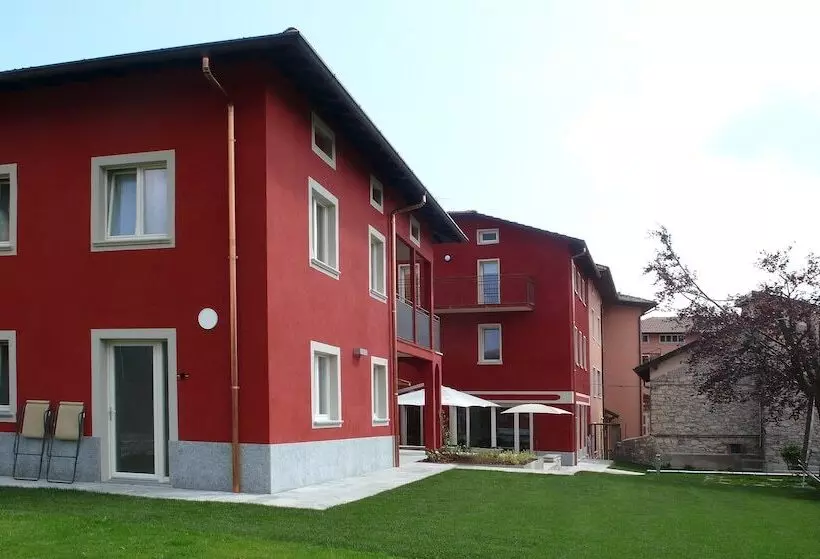 Hotelli Corte Di Pellio