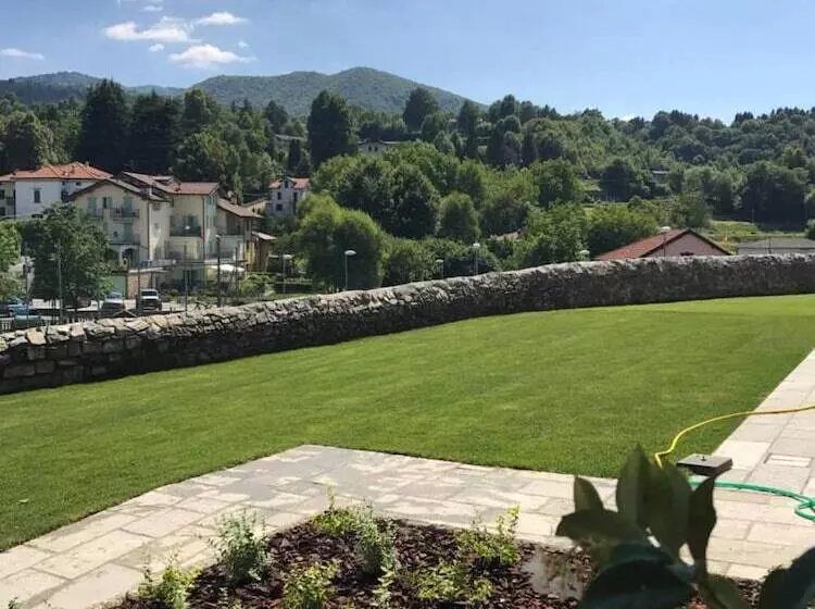 Hotelli Corte Di Pellio