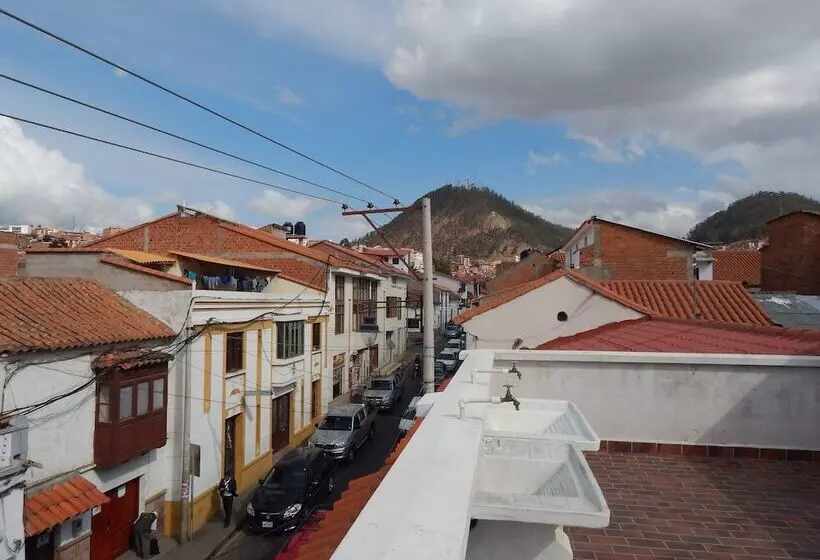 پانسیون Casa De Huespedes Isabella