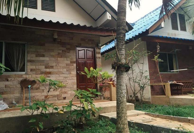 פנסיון Coconut Bungalow