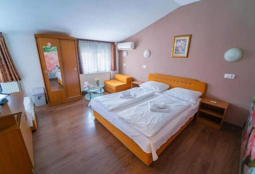 پانسیون Guest House Babilon