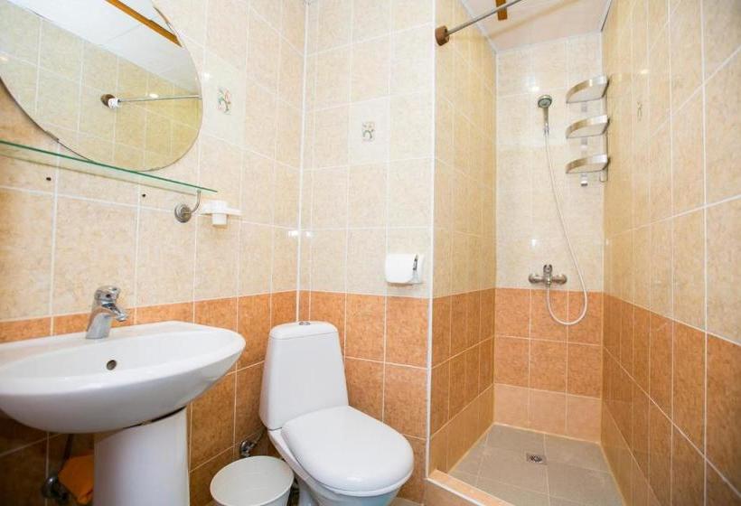 پانسیون Guest House Lavr