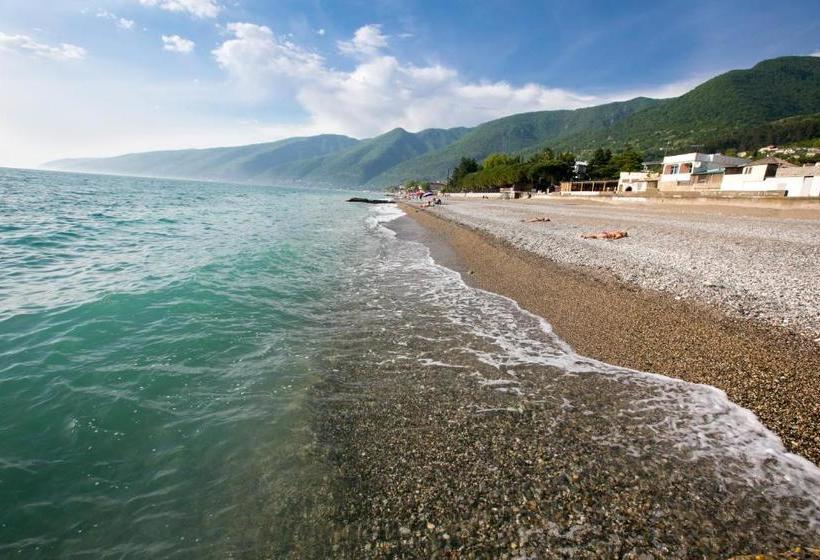 پانسیون Guest House Lavr