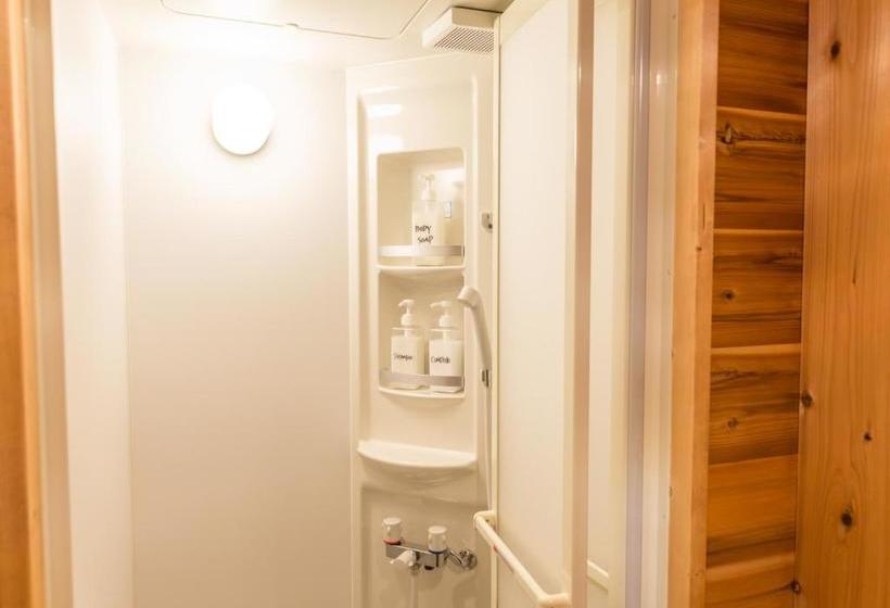 פנסיון Guest House Oku