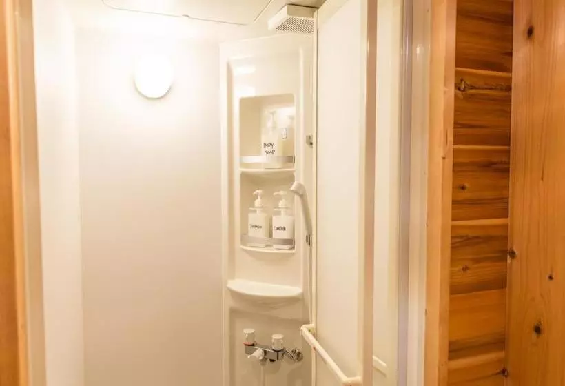 ペンション Guest House Oku