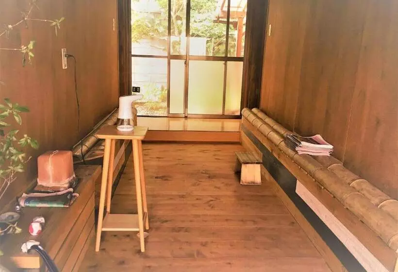 ペンション Guest House Oku