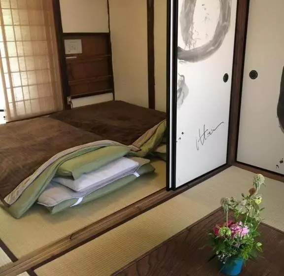 ペンション Guest House Oku