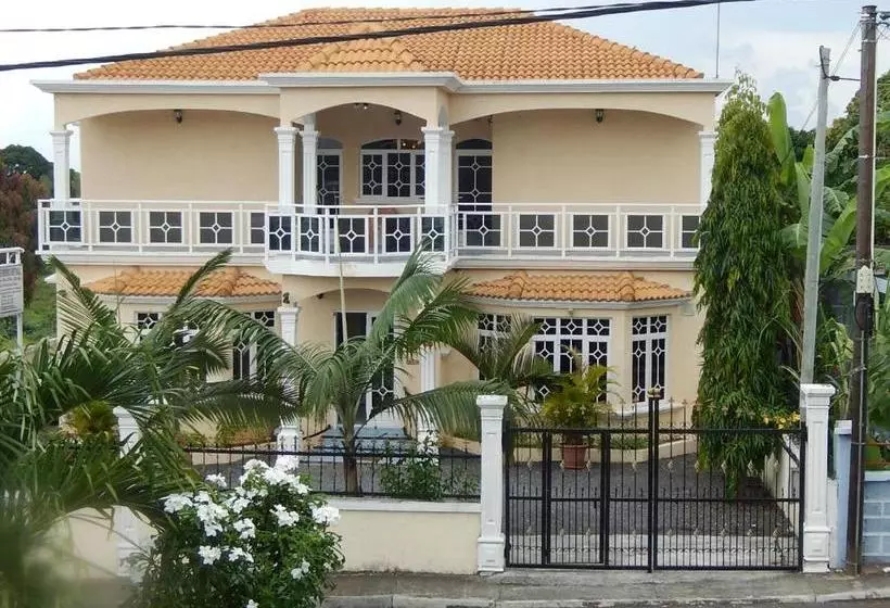 پانسیون La Mirage Residence Guest House