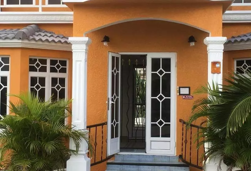 پانسیون La Mirage Residence Guest House