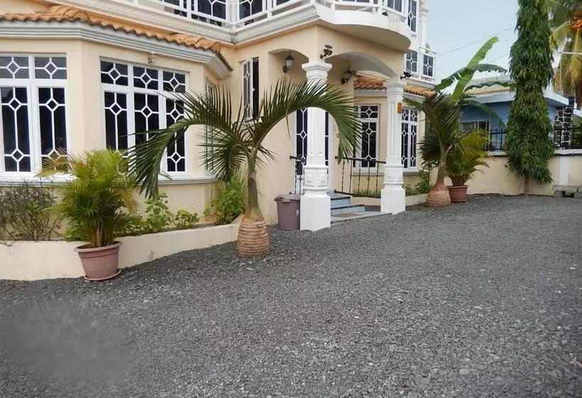 پانسیون La Mirage Residence Guest House
