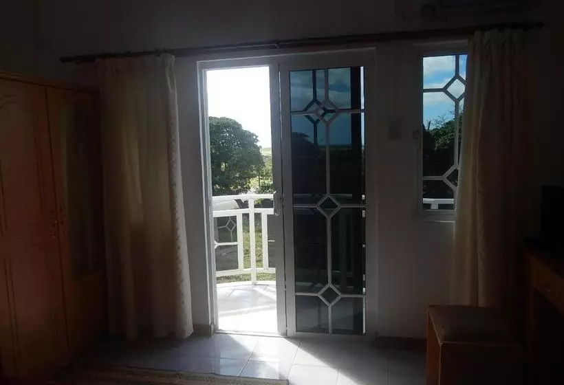 پانسیون La Mirage Residence Guest House