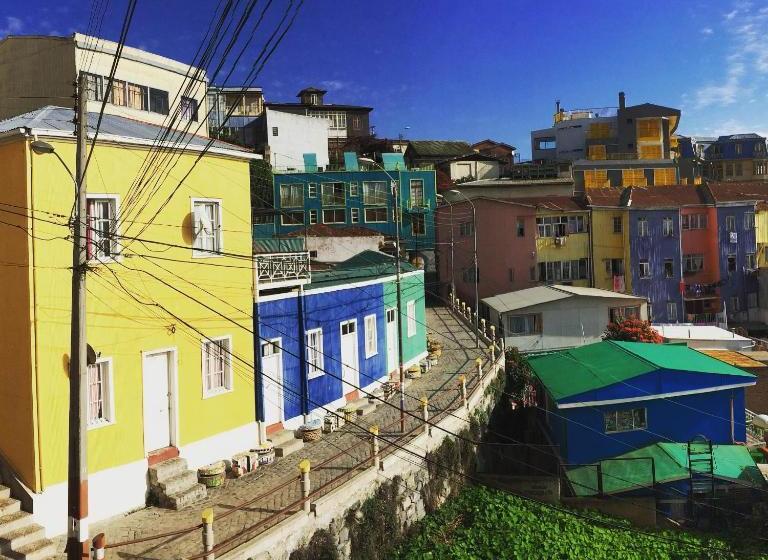 پانسیون The Travelling Chile