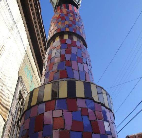 پانسیون The Travelling Chile