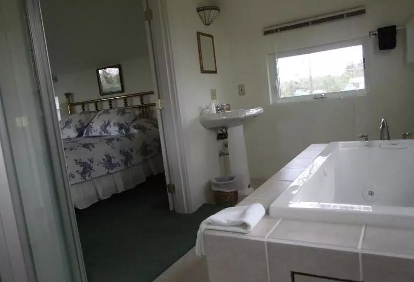 Retkeilymaja Glenacres Historic Inn