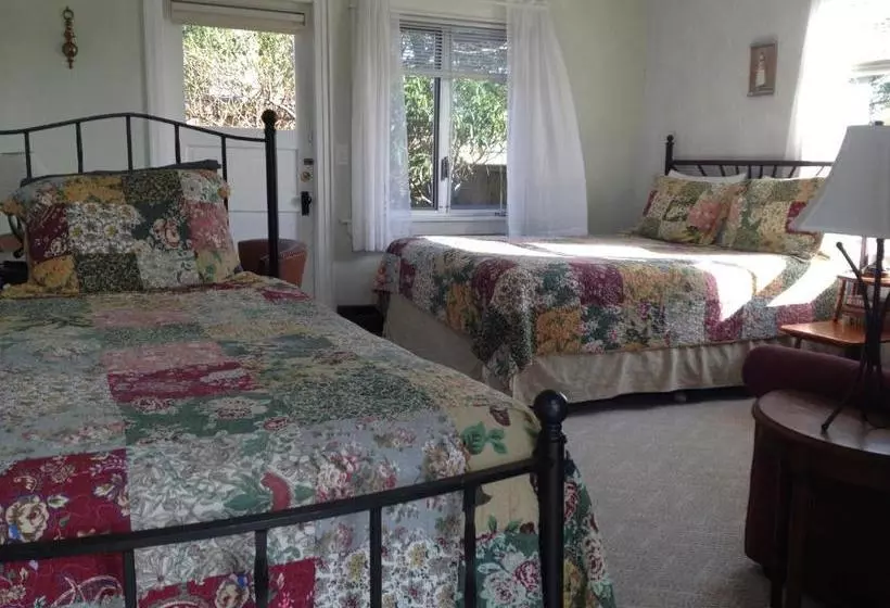 Retkeilymaja Glenacres Historic Inn