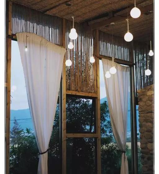 Majatalo Dali Village Inn