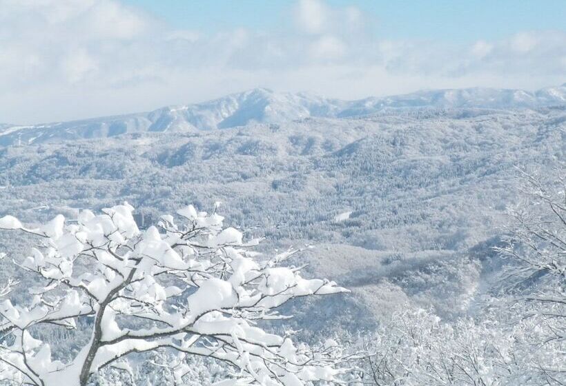 بنسيون Edelweiss Akakura