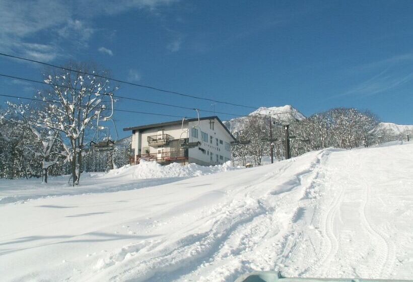 بنسيون Edelweiss Akakura