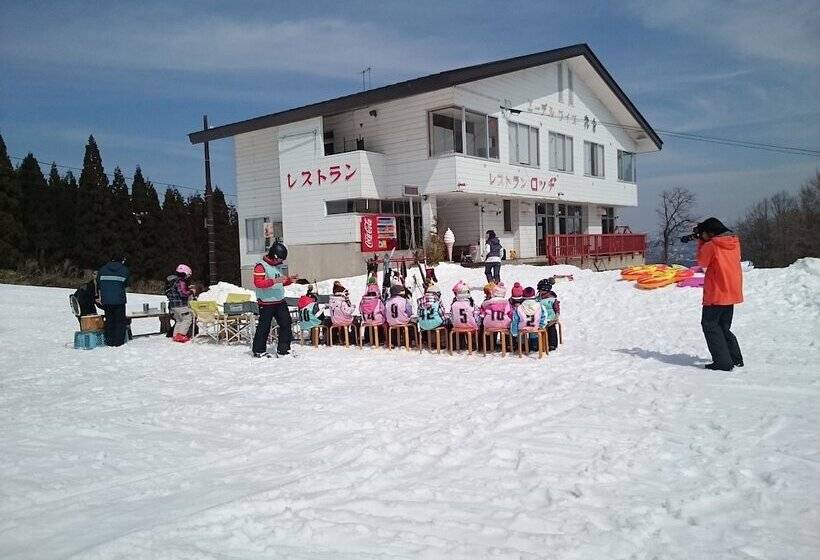 بنسيون Edelweiss Akakura