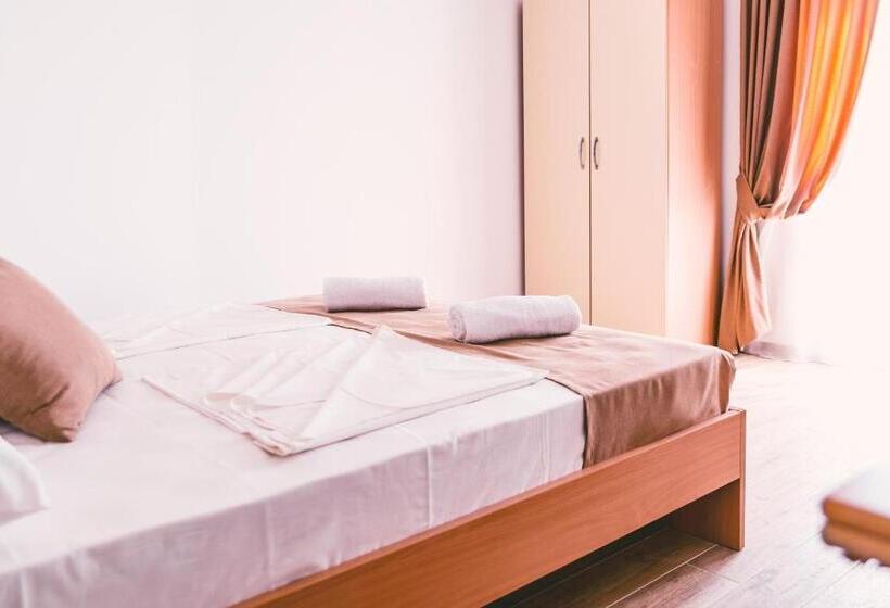 پانسیون Guest House S Lux