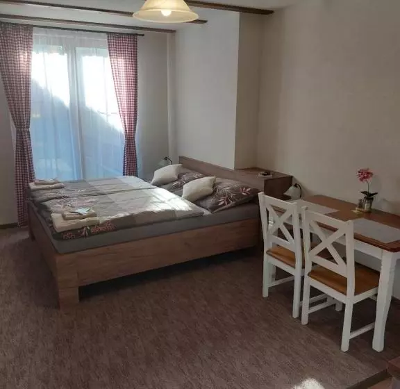 Majatalo Privat Lena