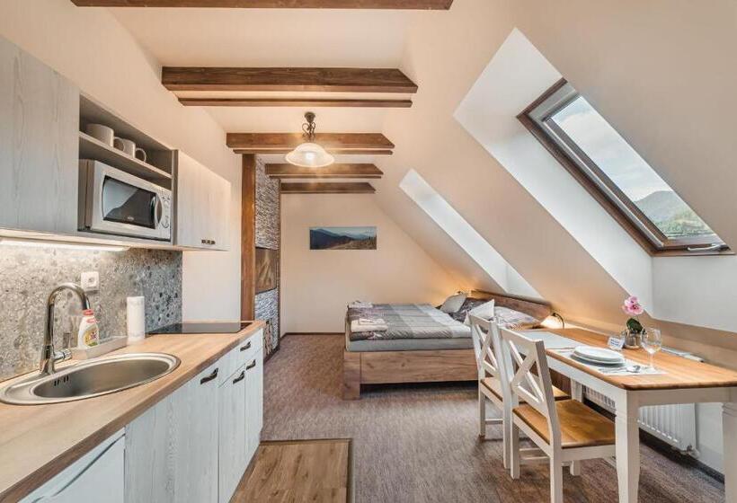 بنسيون Privat Lena