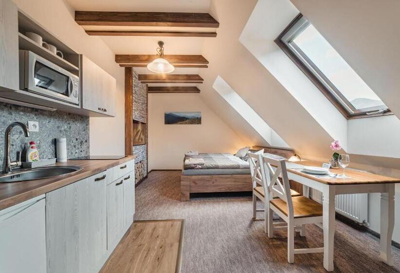 بنسيون Privat Lena