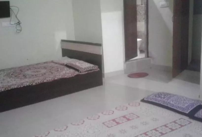 ペンション Xavier Guest House