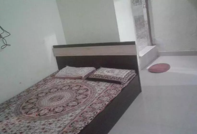 ペンション Xavier Guest House