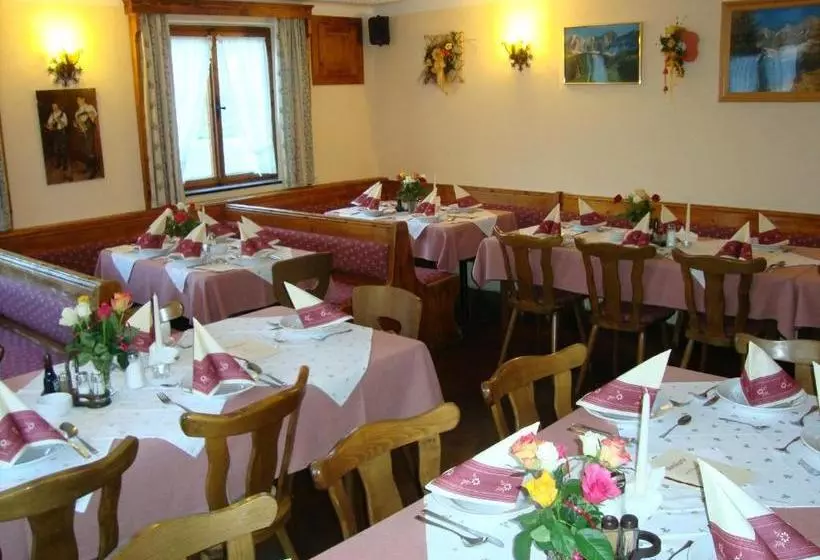 ユースホステル Alpengasthof Draxler