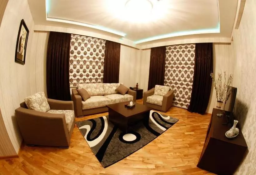 هاستل Shams Mini
