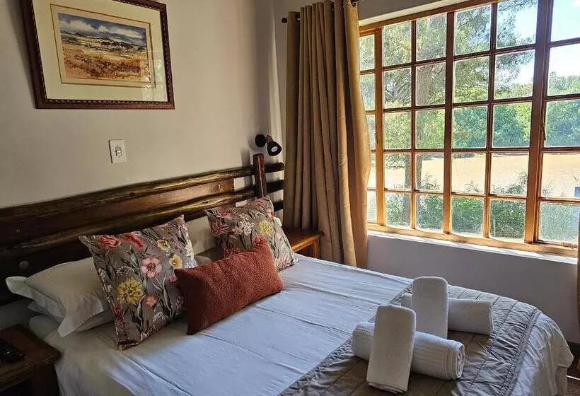 Hotelli Riverside Lodge & Conference Center