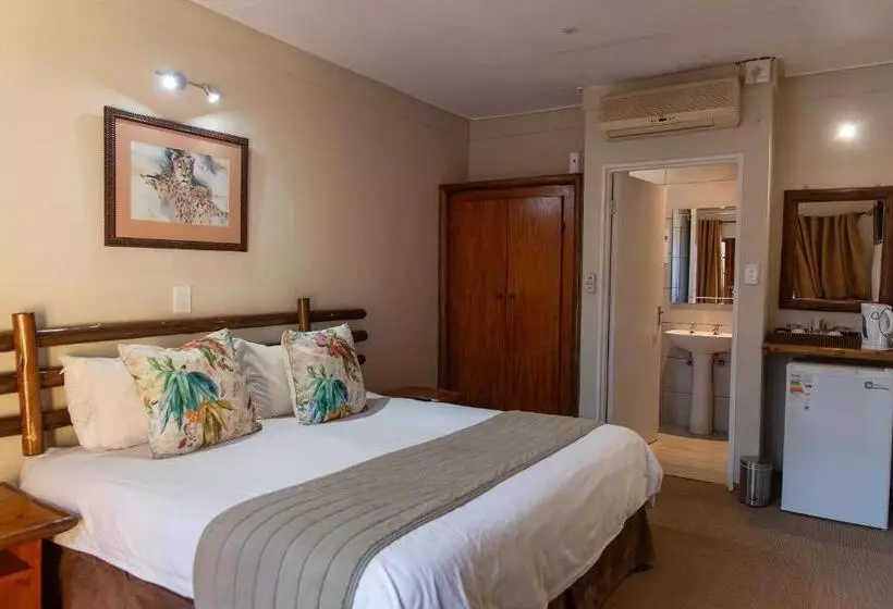 Hotelli Riverside Lodge & Conference Center