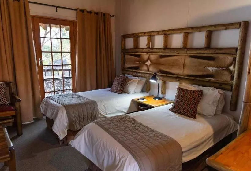 Hotelli Riverside Lodge & Conference Center