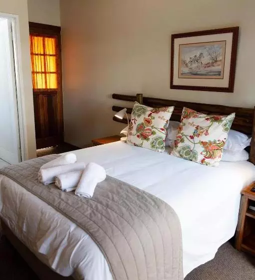 Hotelli Riverside Lodge & Conference Center