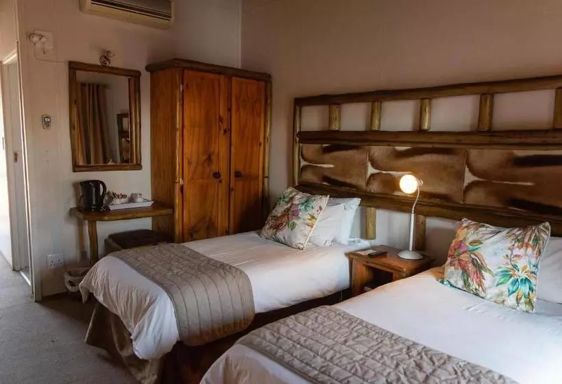 Hotelli Riverside Lodge & Conference Center