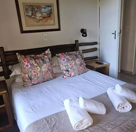 Hotelli Riverside Lodge & Conference Center