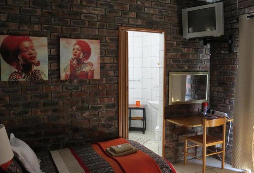 פנסיון Coral Tree Guest Rooms