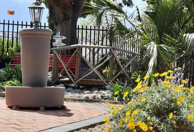 פנסיון Coral Tree Guest Rooms