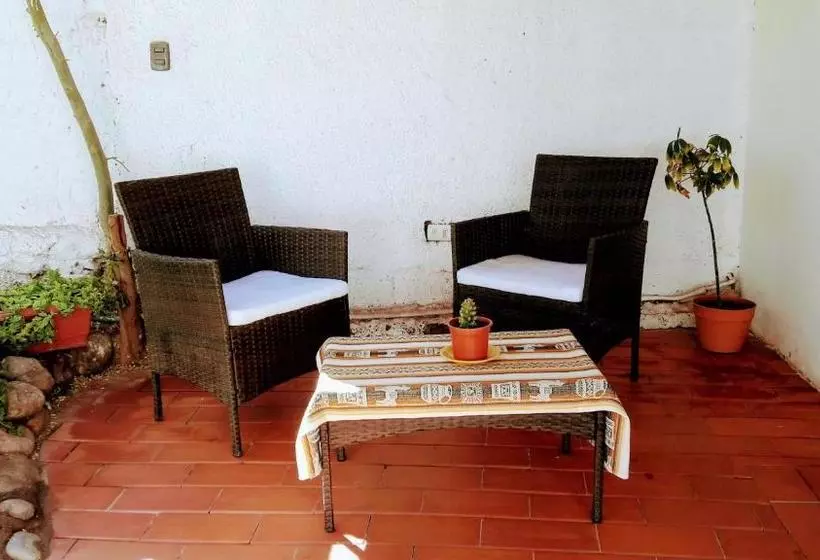 پانسیون La Casa Del Pueblo Hostal