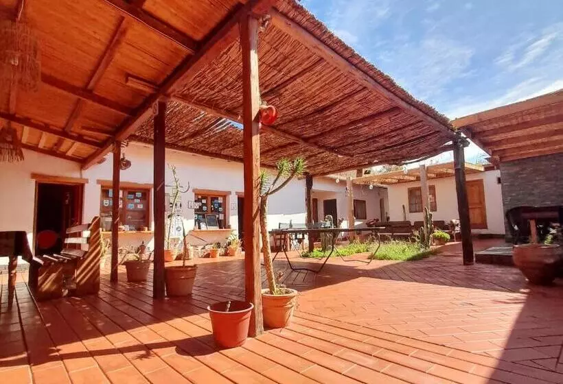 پانسیون La Casa Del Pueblo Hostal