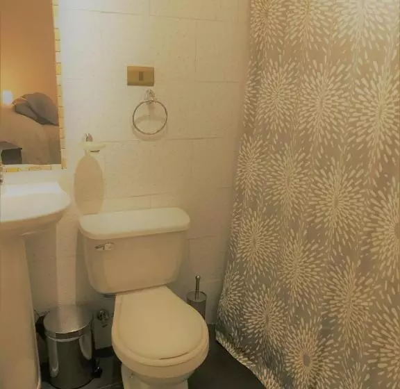 پانسیون La Casa Del Pueblo Hostal
